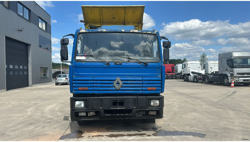 Renault G 330 Manager (GRAND PONT / LAMES / POMPE MANUELLE / MANUAL PUMP) - Tipper: picture 3 Renault G 330 Manager (GRAND PONT / LAMES / POMPE MANUELLE / MANUAL PUMP) - Tipper: picture 3