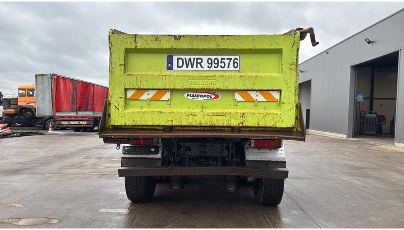 Renault KERAX 420 (10X4 / 43 TONNES !! / LAMES / GRAND PONT / STEEL SUSP. / MANUAL GEARBOX / BOITE MANUELLE) - Tipper: picture 5 Renault KERAX 420 (10X4 / 43 TONNES !! / LAMES / GRAND PONT / STEEL SUSP. / MANUAL GEARBOX / BOITE MANUELLE) - Tipper: picture 5