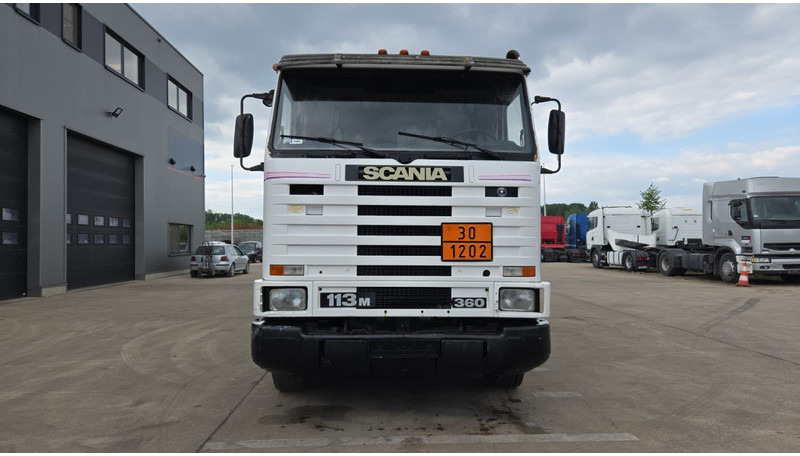 Scania 113-360 (13500L / POMPE MANUELLE / MANUAL PUMP / TOP CONDITION / WITH PUMP + COUNTER !!) - Tanker truck: picture 2 Scania 113-360 (13500L / POMPE MANUELLE / MANUAL PUMP / TOP CONDITION / WITH PUMP + COUNTER !!) - Tanker truck: picture 2