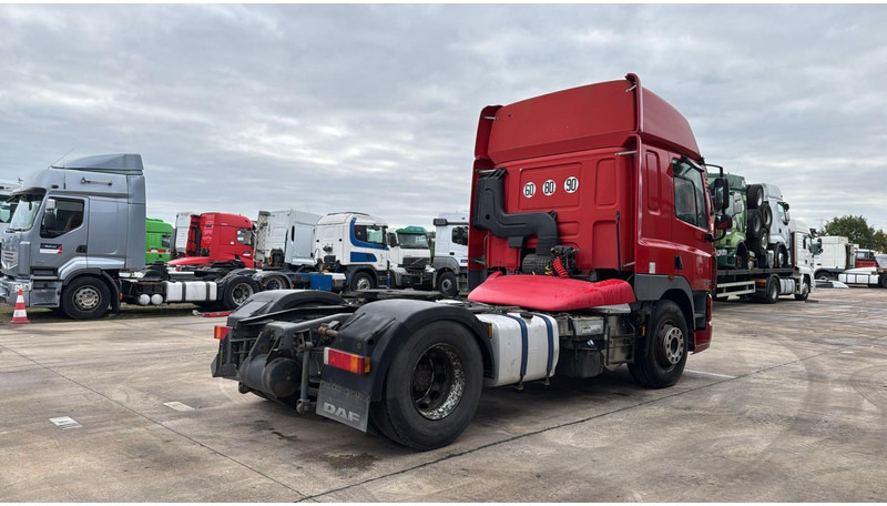 DAF CF 85.410 (BOITE MANUELLE / MANUAL GEARBOX) - Tractor unit: picture 4 DAF CF 85.410 (BOITE MANUELLE / MANUAL GEARBOX) - Tractor unit: picture 4