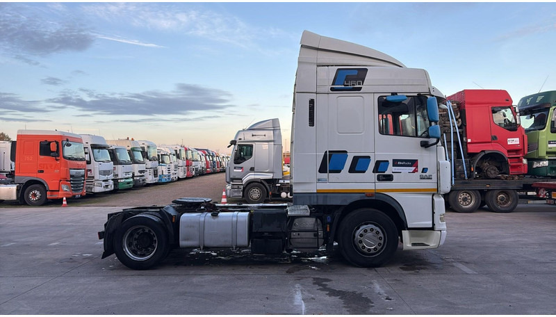 Tractor unit DAF XF 105.460 (BOITE MANUELLE / MANUAL GEARBOX): picture 6