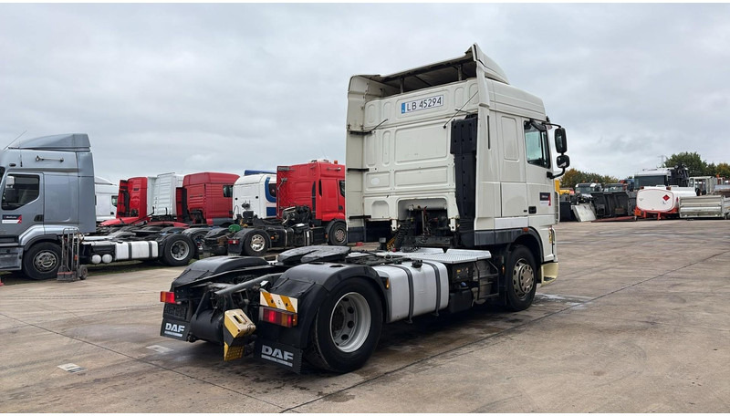 DAF XF 105.460 (BOITE MANUELLE / MANUAL GEARBOX) - Tractor unit: picture 4 DAF XF 105.460 (BOITE MANUELLE / MANUAL GEARBOX) - Tractor unit: picture 4