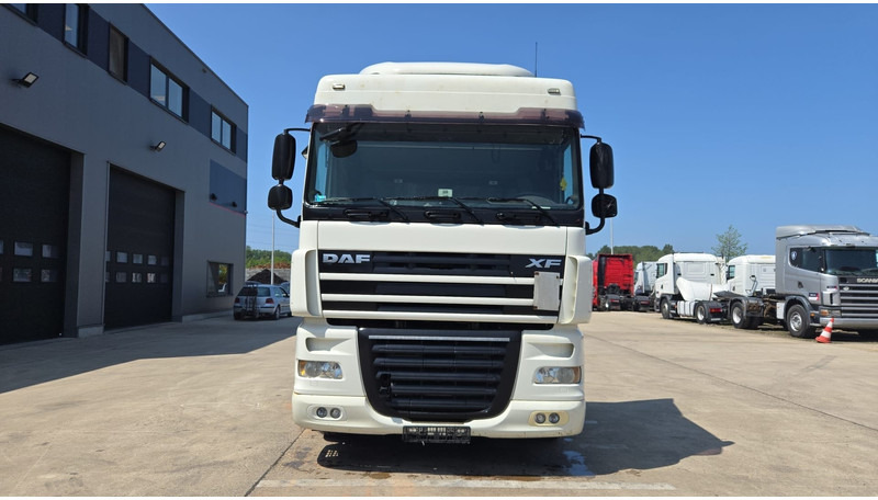 DAF XF 105.460 (BOITE MANUELLE / MANUAL GEARBOX / PROPRE) - Tractor unit: picture 2 DAF XF 105.460 (BOITE MANUELLE / MANUAL GEARBOX / PROPRE) - Tractor unit: picture 2