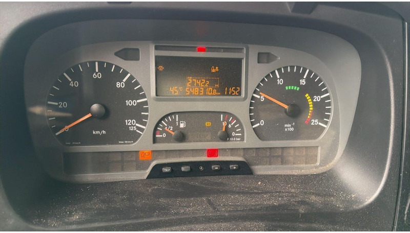 Tractor unit Mercedes-Benz AXOR 1843 (BOITE MANUELLE / MANUAL GEARBOX): picture 14 Tractor unit Mercedes-Benz AXOR 1843 (BOITE MANUELLE / MANUAL GEARBOX): picture 14