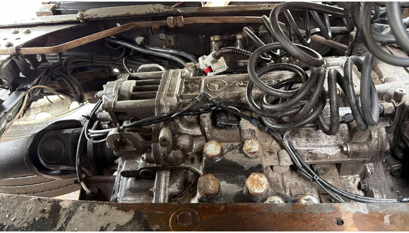 Tractor unit Mercedes-Benz AXOR 1843 (BOITE MANUELLE / MANUAL GEARBOX): picture 20 Tractor unit Mercedes-Benz AXOR 1843 (BOITE MANUELLE / MANUAL GEARBOX): picture 20