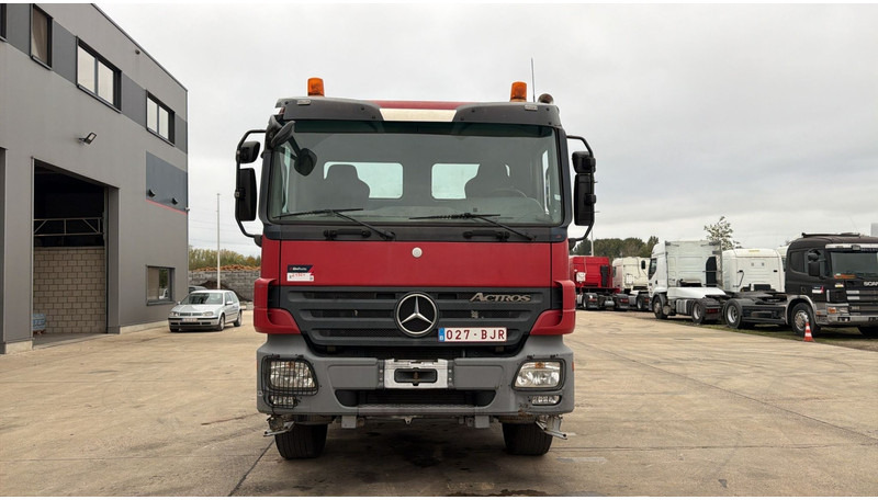 Mercedes-Benz Actros 3341 (EPS / CAMION BELGE !! / SUPS. LAMES / 33 TONNES / 3 PEDALES / MP2 / TRACTEUR ORIGINAL !! / V6 / MP2) - Tractor unit: picture 5 Mercedes-Benz Actros 3341 (EPS / CAMION BELGE !! / SUPS. LAMES / 33 TONNES / 3 PEDALES / MP2 / TRACTEUR ORIGINAL !! / V6 / MP2) - Tractor unit: picture 5