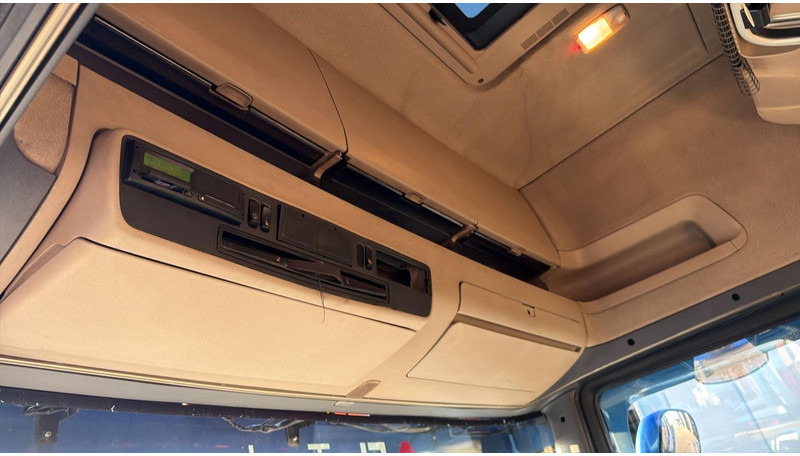 Tractor unit Scania r560 (EURO 5 / MANUAL GEARBOX / 6X2 / BELGIAN TRUCK / PERFECT CONDITION / FULL AIR / RETARDER): picture 20