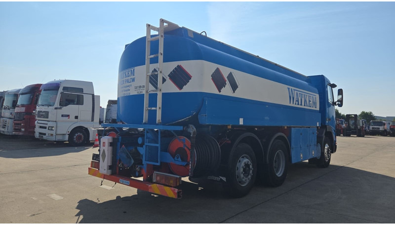 Volvo FH 12.380 (20.100 LITERS / PARFAIT ETAT / TOP CONDITION !!! / 6X2 / BOITE MANUELLE) - Tanker truck: picture 5 Volvo FH 12.380 (20.100 LITERS / PARFAIT ETAT / TOP CONDITION !!! / 6X2 / BOITE MANUELLE) - Tanker truck: picture 5