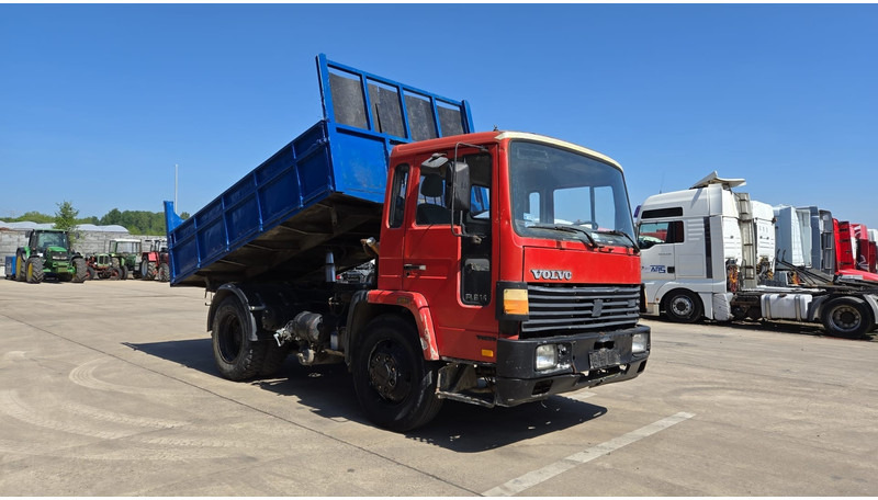 Volvo FL 6 - 14 (MANUAL PUMP / POMPE MANUELLE) - Tipper: picture 3 Volvo FL 6 - 14 (MANUAL PUMP / POMPE MANUELLE) - Tipper: picture 3