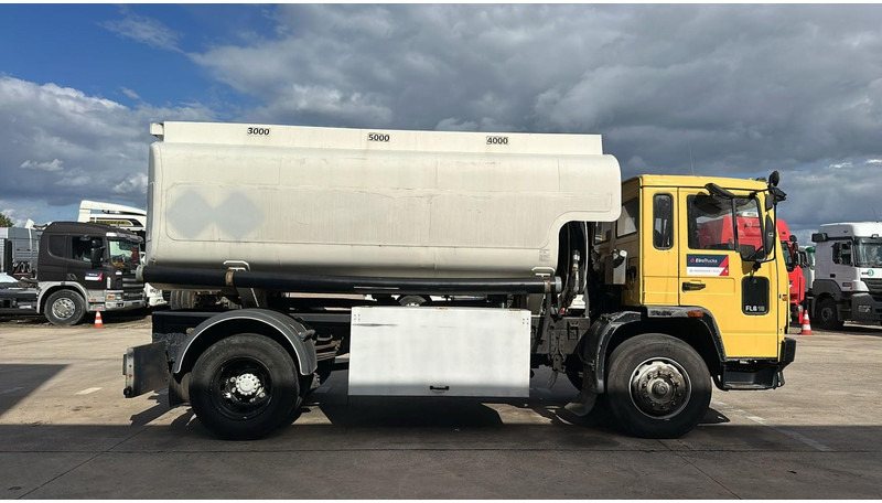 Volvo FL 6-18 (12400 LITERS / 3 COMPARTIMENTS / EURO 2 / STEEL SUSP. / LAMES) - Tanker truck: picture 4 Volvo FL 6-18 (12400 LITERS / 3 COMPARTIMENTS / EURO 2 / STEEL SUSP. / LAMES) - Tanker truck: picture 4