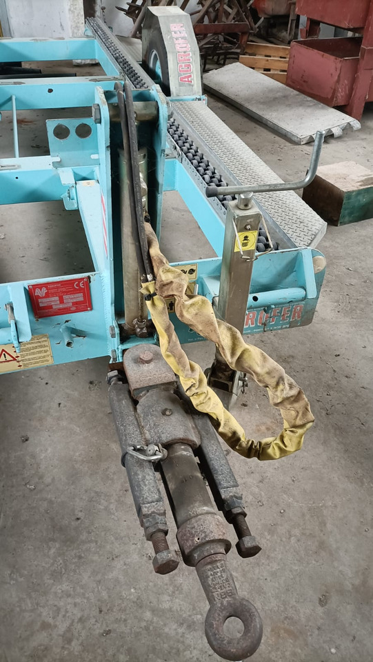 TO TRANSPORT BINS - Farm trailer: picture 2 TO TRANSPORT BINS - Farm trailer: picture 2
