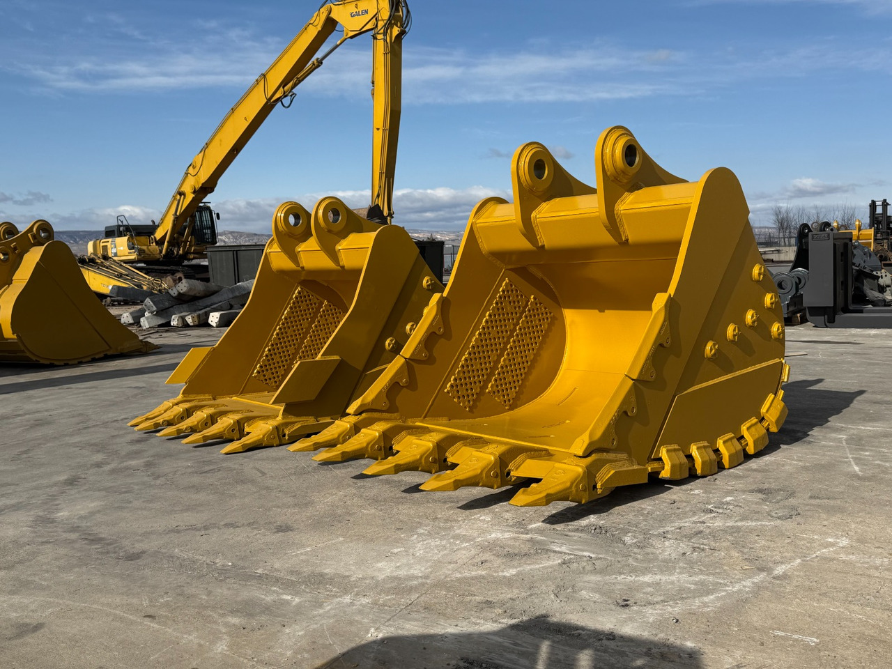 Excavator bucket for Crawler excavator CAT 349 Armored Heavy Duty Bucket: picture 5 Excavator bucket for Crawler excavator CAT 349 Armored Heavy Duty Bucket: picture 5