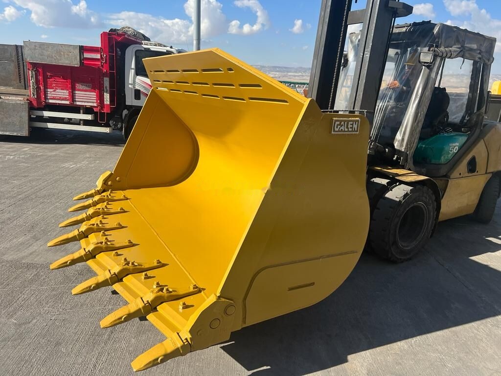 Caterpillar 950 Heavy Duty Bucket - Loader bucket: picture 3 Caterpillar 950 Heavy Duty Bucket - Loader bucket: picture 3
