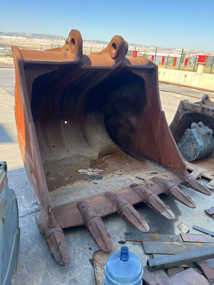 KOMATSU PC850 - Excavator bucket for Construction machinery: picture 1 KOMATSU PC850 - Excavator bucket for Construction machinery: picture 1