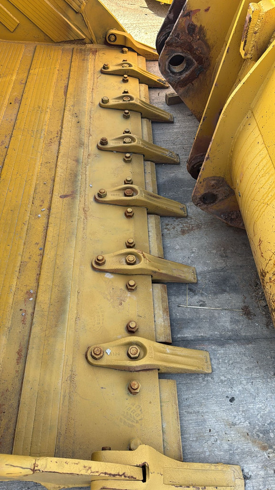 KOMATSU WA475 General Purpose Bucket - Loader bucket: picture 2 KOMATSU WA475 General Purpose Bucket - Loader bucket: picture 2