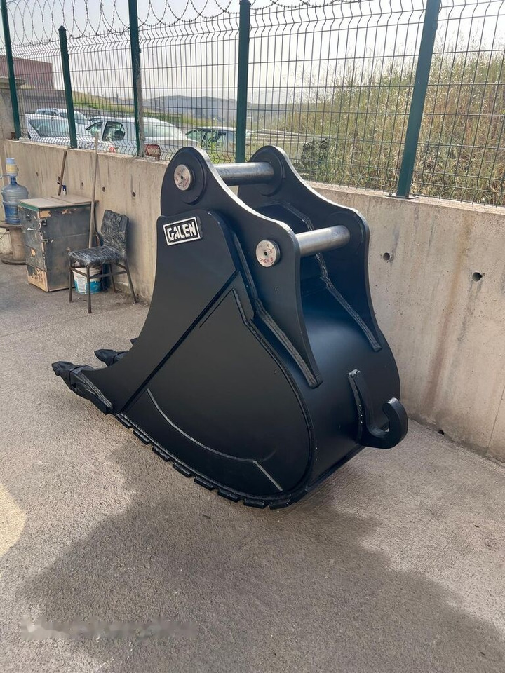 Komatsu PC300 - Excavator bucket: picture 1 Komatsu PC300 - Excavator bucket: picture 1