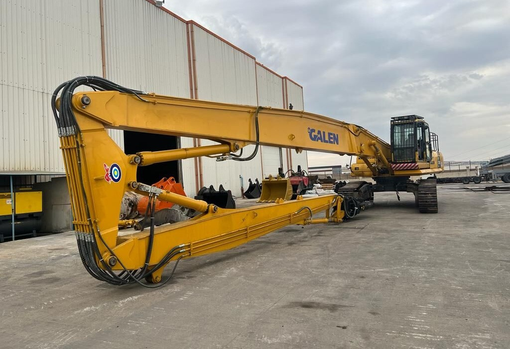 Komatsu PC390 - Crawler excavator: picture 3 Komatsu PC390 - Crawler excavator: picture 3