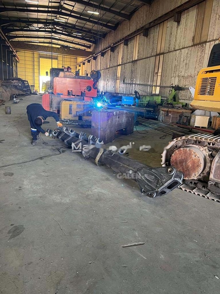 New Knuckle Crane Boom - Crane: picture 4 New Knuckle Crane Boom - Crane: picture 4