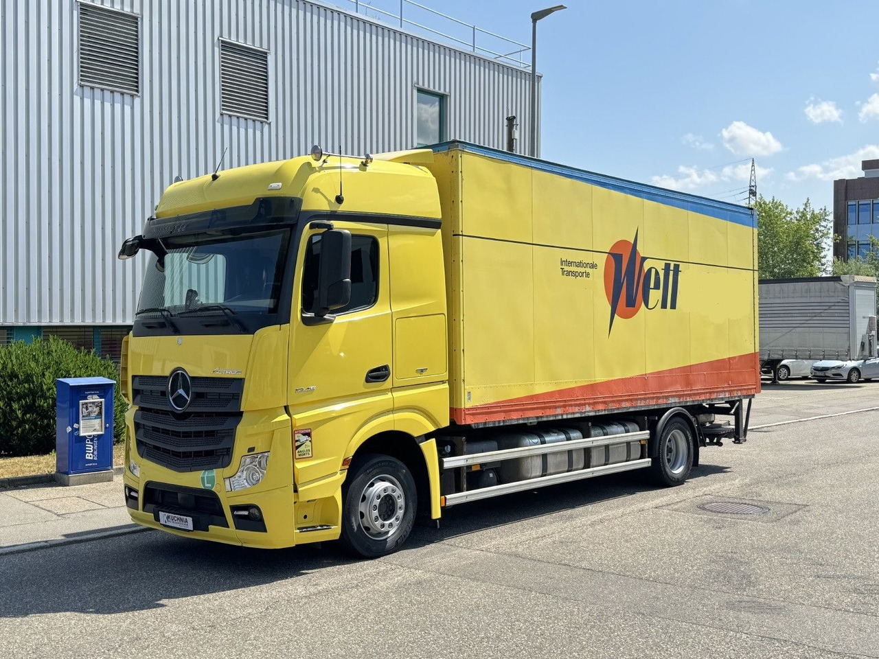 Mercedes-Benz Actros 1845 LL Gr.Haus AWL-Möbelkoffer uLBW - Box truck: picture 1 Mercedes-Benz Actros 1845 LL Gr.Haus AWL-Möbelkoffer uLBW - Box truck: picture 1