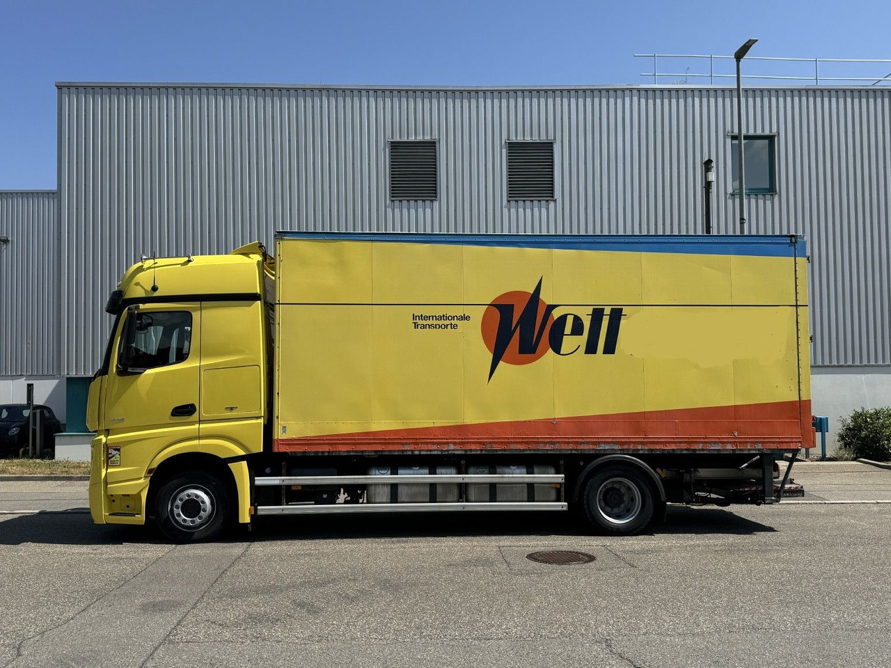 Mercedes-Benz Actros 1845 LL Gr.Haus AWL-Möbelkoffer uLBW - Box truck: picture 4 Mercedes-Benz Actros 1845 LL Gr.Haus AWL-Möbelkoffer uLBW - Box truck: picture 4
