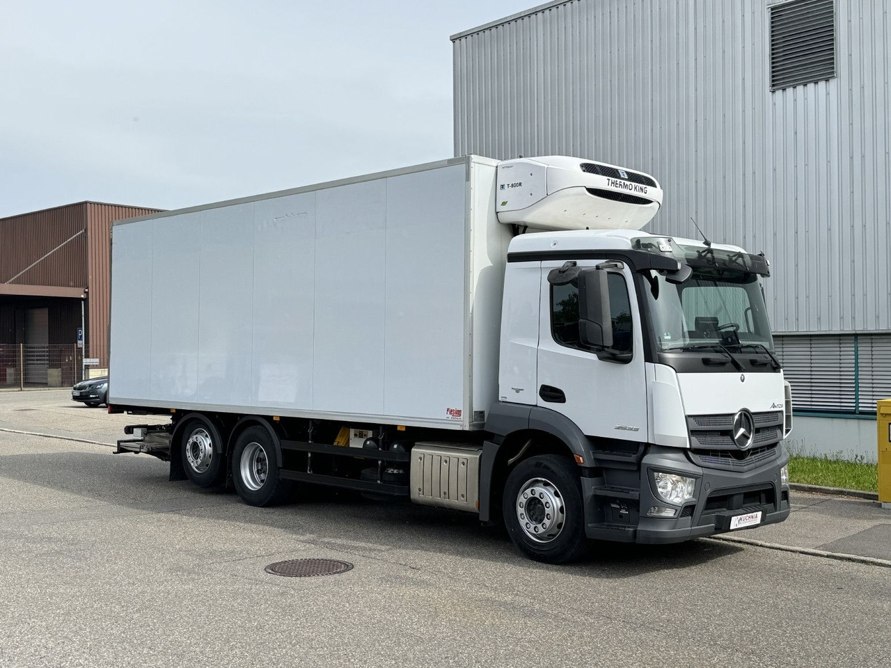 Mercedes-Benz Antos 2533L Kühlkoffer TK T-800R Lenkachse TOP - Refrigerated truck: picture 4 Mercedes-Benz Antos 2533L Kühlkoffer TK T-800R Lenkachse TOP - Refrigerated truck: picture 4