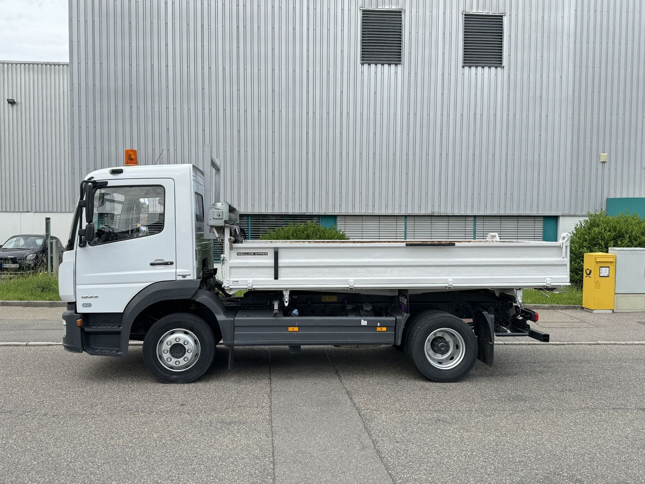 Mercedes-Benz Atego 1223 K Dreiseitenkipper 2xAHK 3-Sitze E6 - Tipper: picture 5 Mercedes-Benz Atego 1223 K Dreiseitenkipper 2xAHK 3-Sitze E6 - Tipper: picture 5