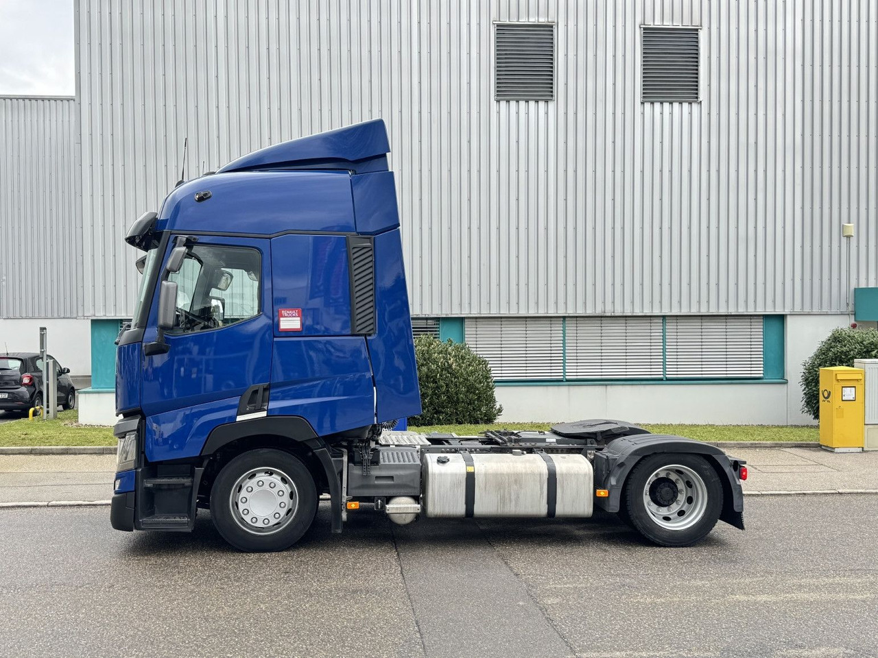 Renault T460 S-Cab X-Low 2-Tanks Hubsattel Standklima - Tractor unit: picture 5 Renault T460 S-Cab X-Low 2-Tanks Hubsattel Standklima - Tractor unit: picture 5