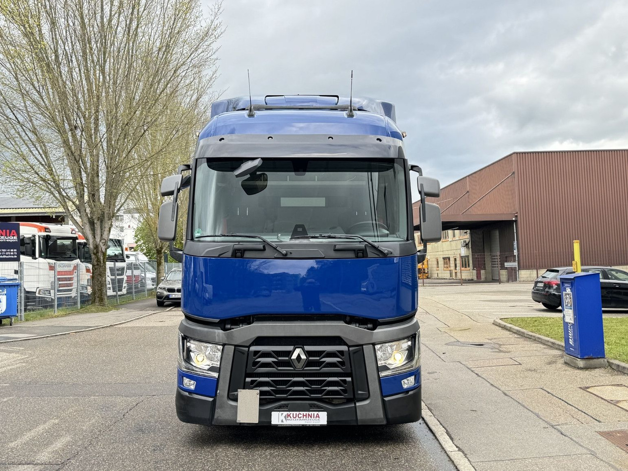 Renault T460 S-Cab X-Low 2-Tanks Hubsattel Standklima - Tractor unit: picture 3 Renault T460 S-Cab X-Low 2-Tanks Hubsattel Standklima - Tractor unit: picture 3