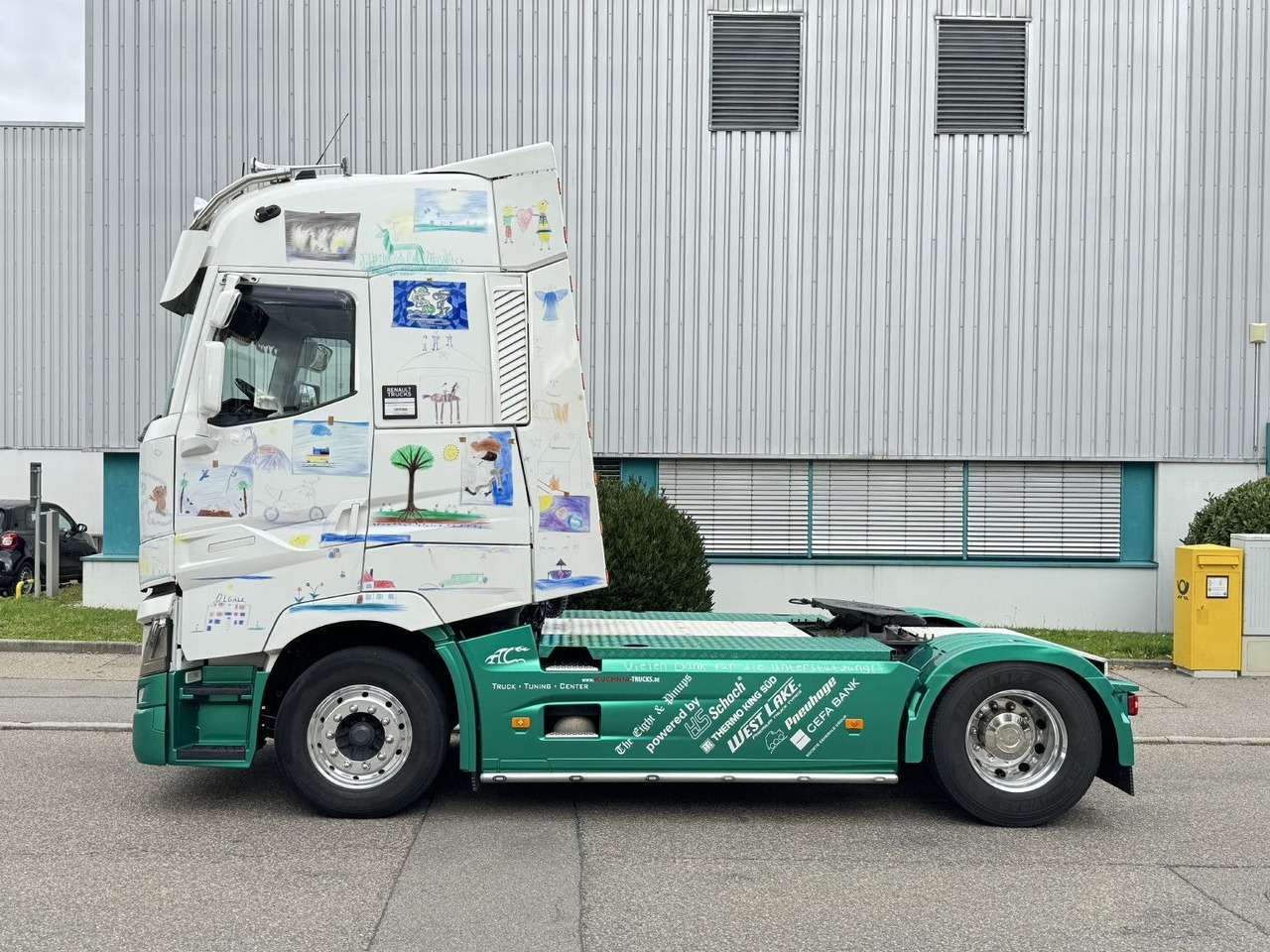 Renault T520 HIGHCAB Comfort 2-Tanks Retarder Airbrush - Tractor unit: picture 4 Renault T520 HIGHCAB Comfort 2-Tanks Retarder Airbrush - Tractor unit: picture 4