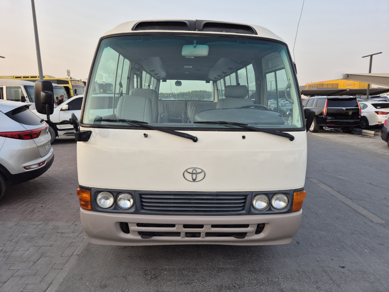 TOYOTA Coaster ... 25 places ...climatisé - Minibus, People carrier: picture 4 TOYOTA Coaster ... 25 places ...climatisé - Minibus, People carrier: picture 4