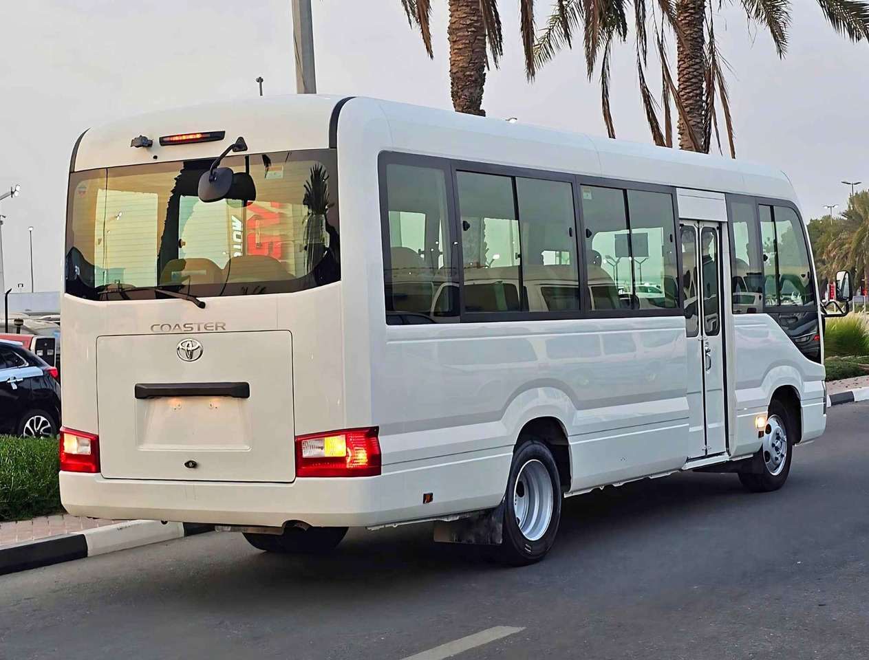 TOYOTA Coaster ... 30 places - Climatisé - Minibus, People carrier: picture 2 TOYOTA Coaster ... 30 places - Climatisé - Minibus, People carrier: picture 2