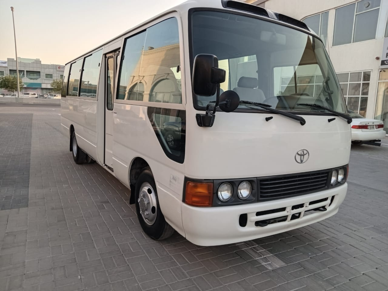 TOYOTA Coaster ... 30 places - diesel - climatisé ... BELGIQUE.. - Minibus, People carrier: picture 2 TOYOTA Coaster ... 30 places - diesel - climatisé ... BELGIQUE.. - Minibus, People carrier: picture 2