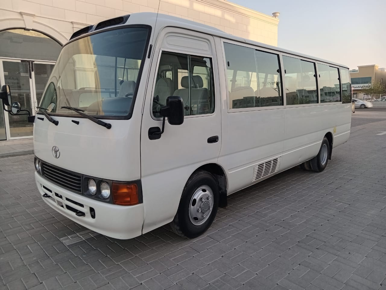 TOYOTA Coaster ... 30 places - diesel - climatisé ... BELGIQUE.. - Minibus, People carrier: picture 1 TOYOTA Coaster ... 30 places - diesel - climatisé ... BELGIQUE.. - Minibus, People carrier: picture 1