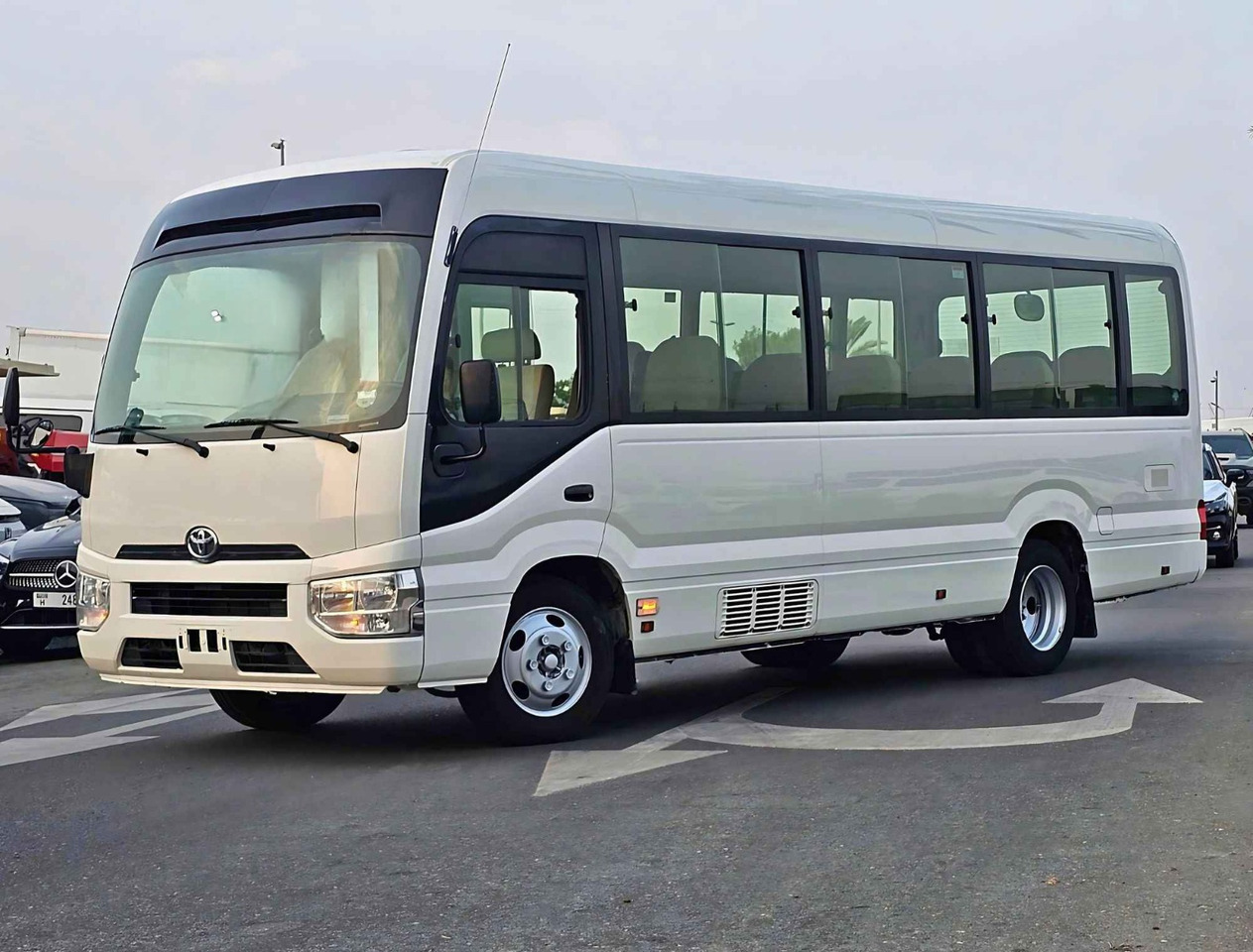 TOYOTA Coaster ... Nos bus -Originaires TOYOTA ...pas Chinois... T17 - Minibus, People carrier: picture 1 TOYOTA Coaster ... Nos bus -Originaires TOYOTA ...pas Chinois... T17 - Minibus, People carrier: picture 1