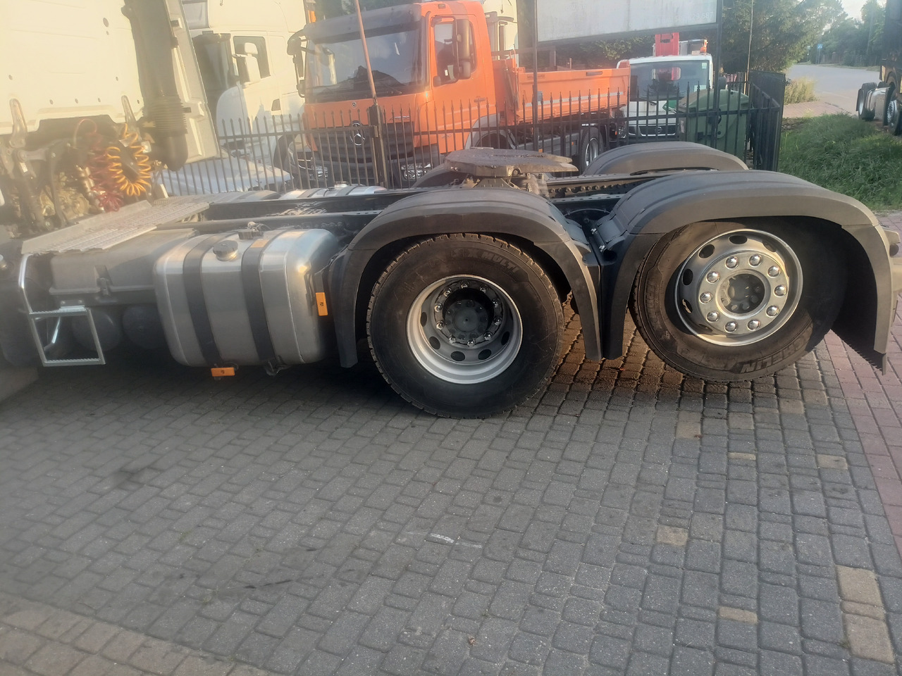 Mercedes-Benz Actros 2551 - Tractor unit: picture 2 Mercedes-Benz Actros 2551 - Tractor unit: picture 2