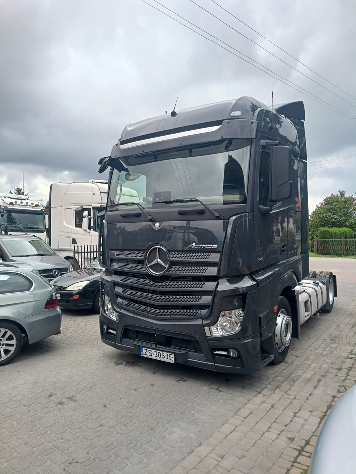 Mercedes-Benz Mp4 1845 mega - Tractor unit: picture 1 Mercedes-Benz Mp4 1845 mega - Tractor unit: picture 1