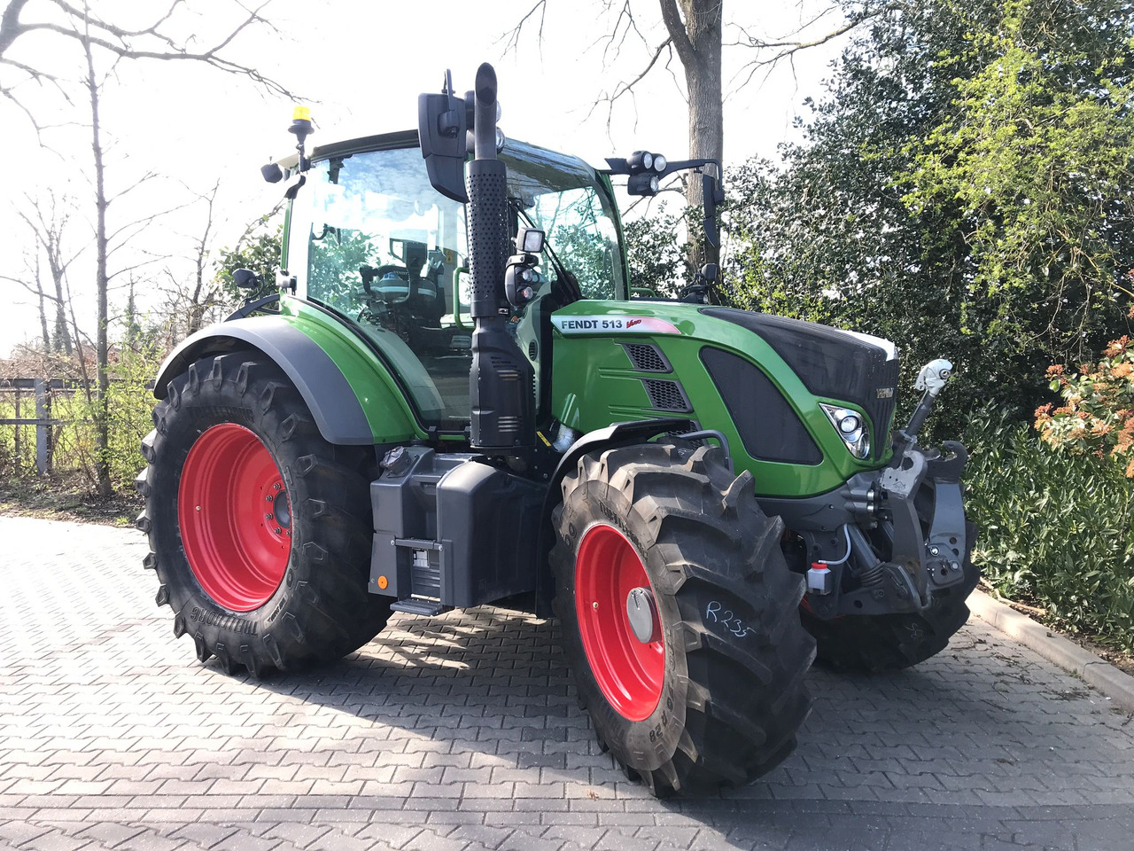 Fendt 513 Vario S4 PowerPlus - Farm tractor: picture 3 Fendt 513 Vario S4 PowerPlus - Farm tractor: picture 3