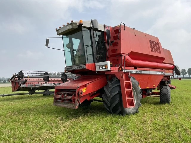 Massey Ferguson 38RS - Combine harvester: picture 1 Massey Ferguson 38RS - Combine harvester: picture 1