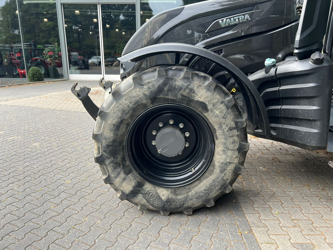 Farm tractor Valtra T174 Versu: picture 7