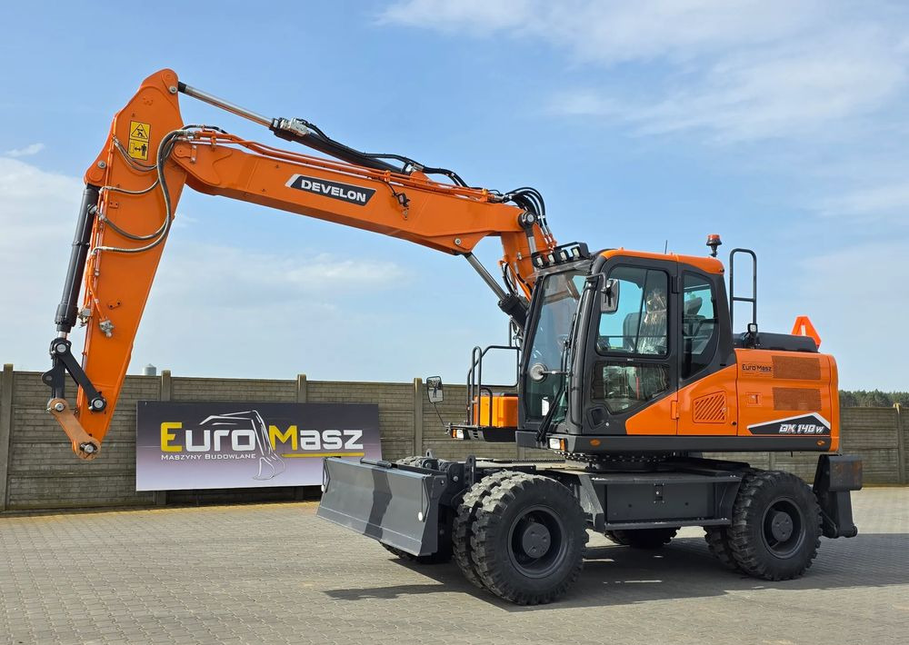 New Wheel excavator Doosan NOWY Develon DX 140W-7, PODPORY + PŁUG: picture 1
