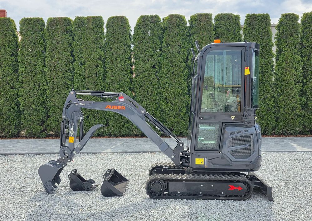Kubota AUGER NM 18, SILNIK KUBOTA, 3 ŁYŻKI, MINIKOPARKA - Mini excavator: picture 5 Kubota AUGER NM 18, SILNIK KUBOTA, 3 ŁYŻKI, MINIKOPARKA - Mini excavator: picture 5