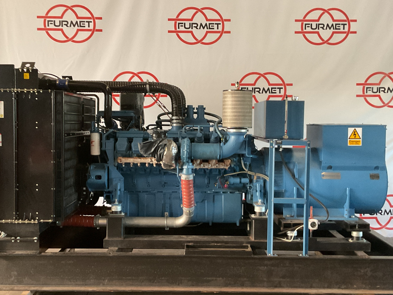 MTU 16V2000, 900KVA generatorset. Like brand new. Low standby hours - Generator set: picture 1 MTU 16V2000, 900KVA generatorset. Like brand new. Low standby hours - Generator set: picture 1