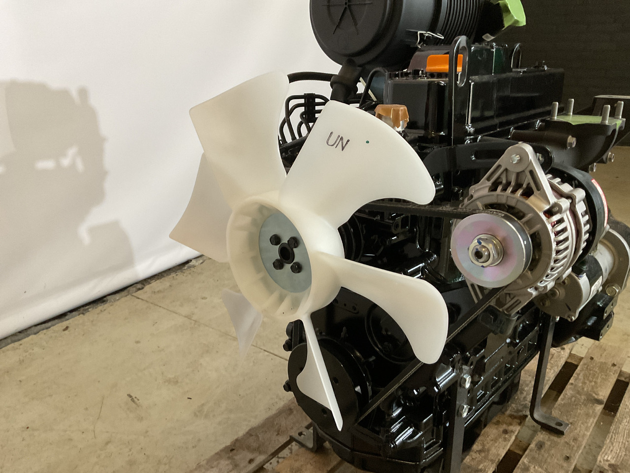 Yanmar 4TNV88 - Engine: picture 5 Yanmar 4TNV88 - Engine: picture 5