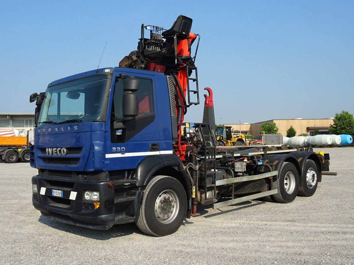 IVECO STRALIS 330 - Hook lift truck, Crane truck: picture 1 IVECO STRALIS 330 - Hook lift truck, Crane truck: picture 1