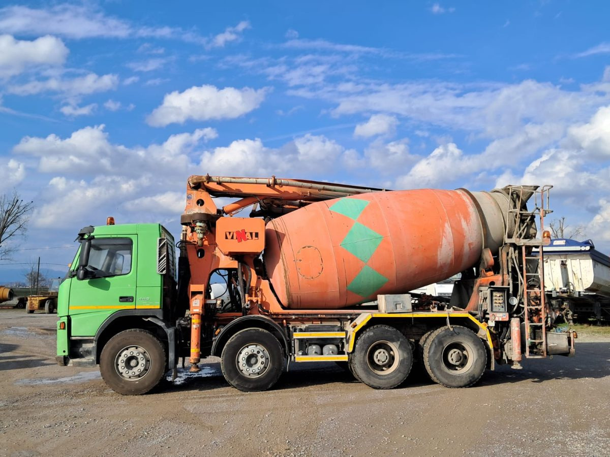 VOLVO FM 84R 440 SERMAC 4Z28 - Mixer pump truck: picture 2 VOLVO FM 84R 440 SERMAC 4Z28 - Mixer pump truck: picture 2