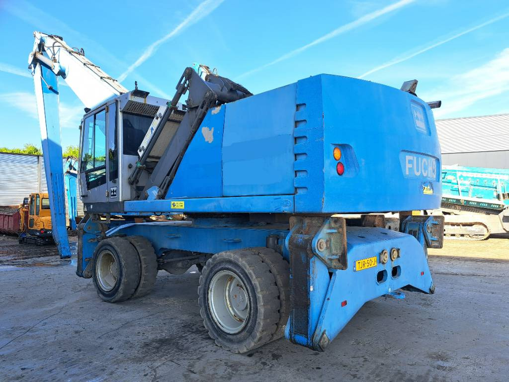 Fuchs MHL360D - Material handler: picture 2 Fuchs MHL360D - Material handler: picture 2
