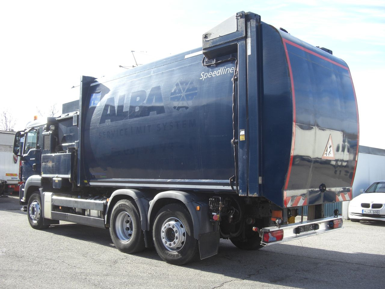 MAN 26360FNLL / RECHTSGEST. - Refuse truck: picture 4 MAN 26360FNLL / RECHTSGEST. - Refuse truck: picture 4