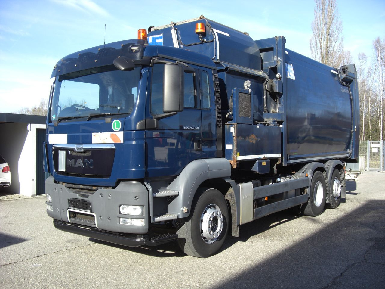MAN 26360FNLL / RECHTSGEST. - Refuse truck: picture 1 MAN 26360FNLL / RECHTSGEST. - Refuse truck: picture 1