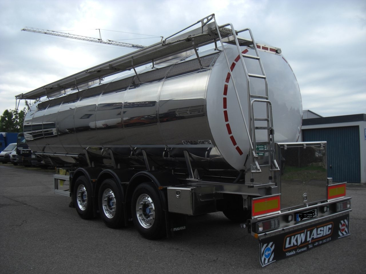 Magyar SRMAGD / BIERTANKER - Tanker semi-trailer: picture 4 Magyar SRMAGD / BIERTANKER - Tanker semi-trailer: picture 4