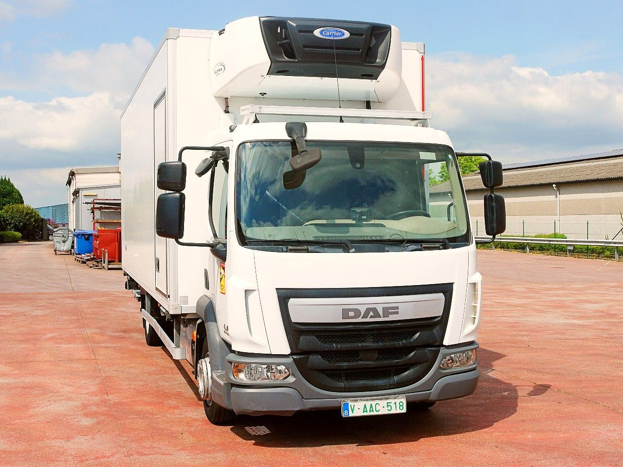 DAF 180.12 LF FA KUHLKOFFER CARRIER SUPRA 850 MULTI - Refrigerated truck: picture 1 DAF 180.12 LF FA KUHLKOFFER CARRIER SUPRA 850 MULTI - Refrigerated truck: picture 1